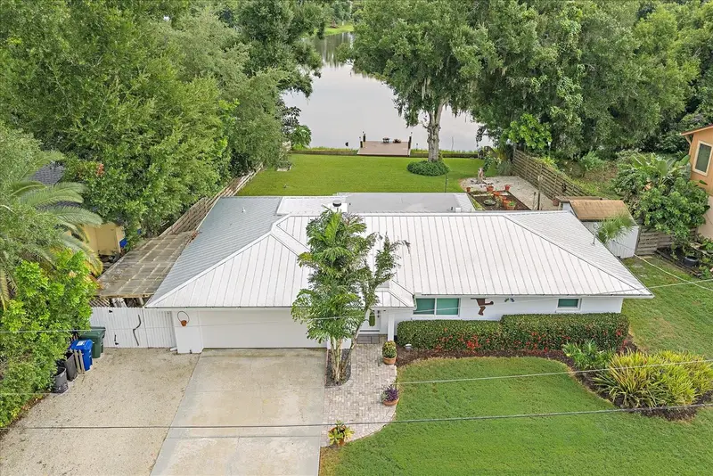 4271 Lago Way, FL