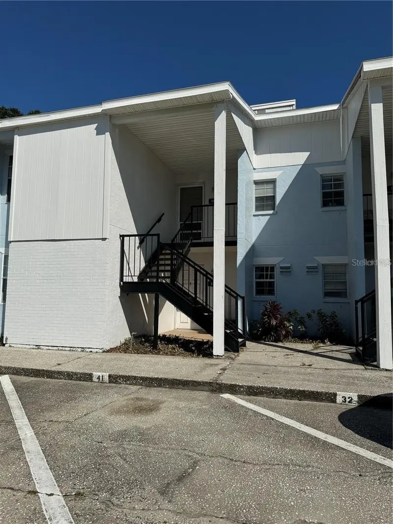 3819 N Oak Dr #I42, FL