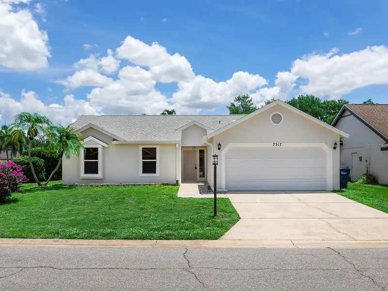 7517 38th Street Cir E, FL