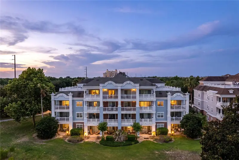 1100 Sunset View Cir #204, FL