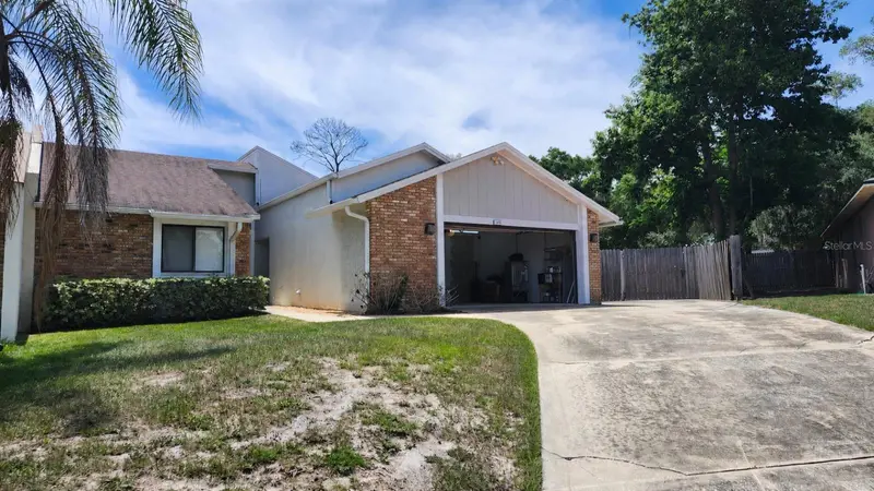 1076 Sweet Tree Ct, FL