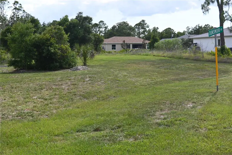 Charmer Ln, FL