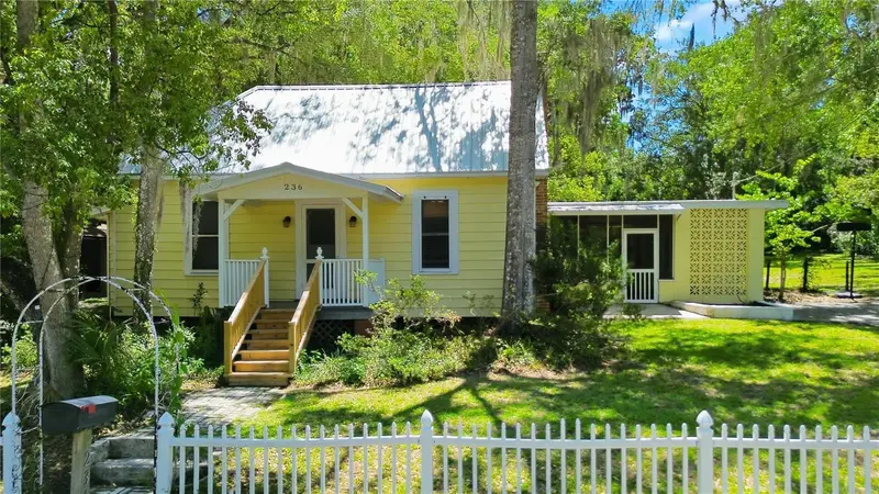 236 Pryor St, FL