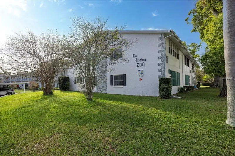 200 Glennes Ln #114, FL