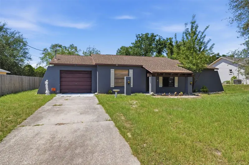11208 Portsmouth St, FL