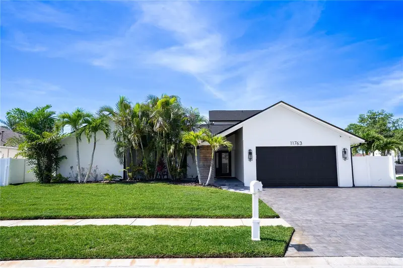 11763 Harborside Cir, FL