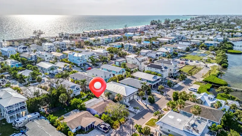 2404 Avenue A, FL
