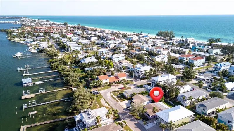 2404 Avenue A, FL
