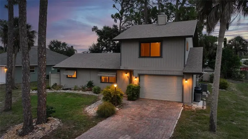2631 Fiesta Dr, FL
