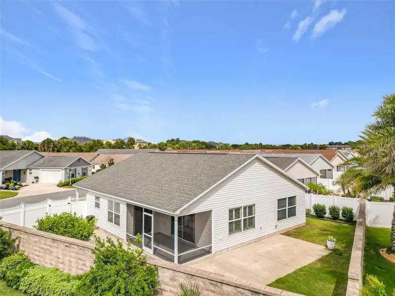 2565 Lindewood St, FL