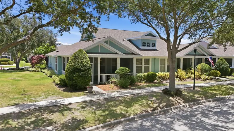 5318 Golden Isles Dr, FL