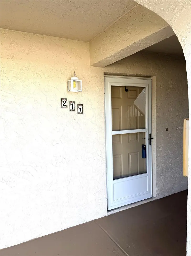 220 Coldeway Dr #214, FL
