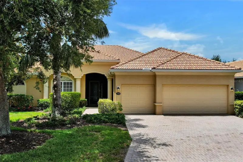 7910 River Preserve Dr N, FL