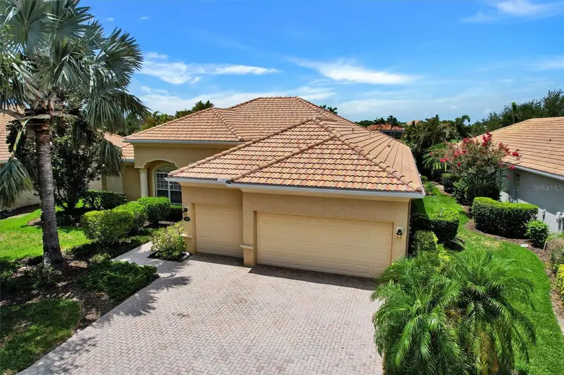 7910 River Preserve Dr N, FL