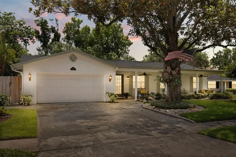 332 Fleet Rd, FL
