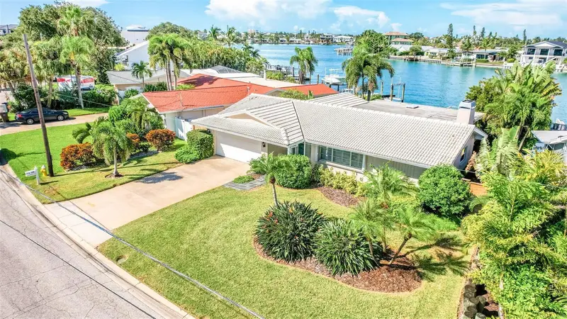 513 Harbor Dr N, FL