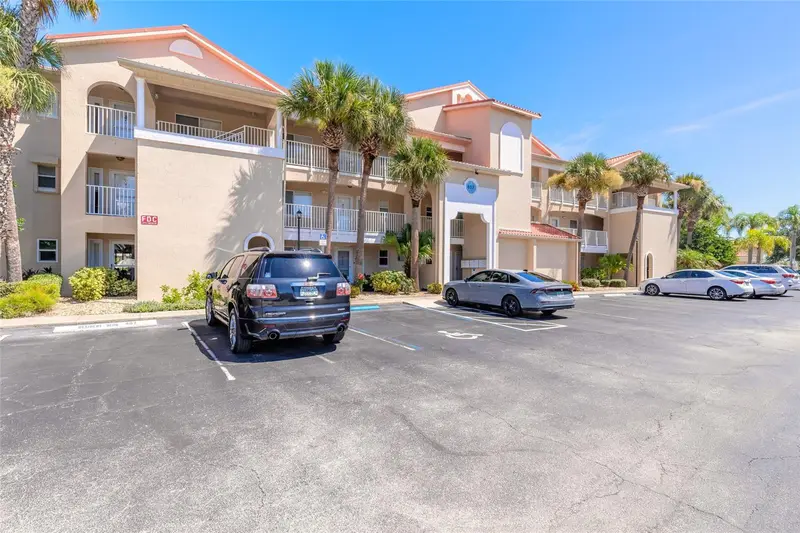 407 Bouchelle Dr #303, FL
