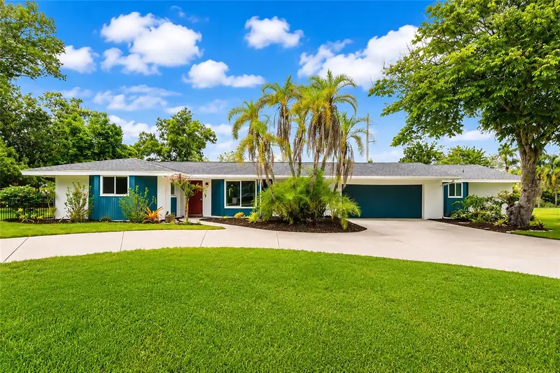 6211 Canary St, FL