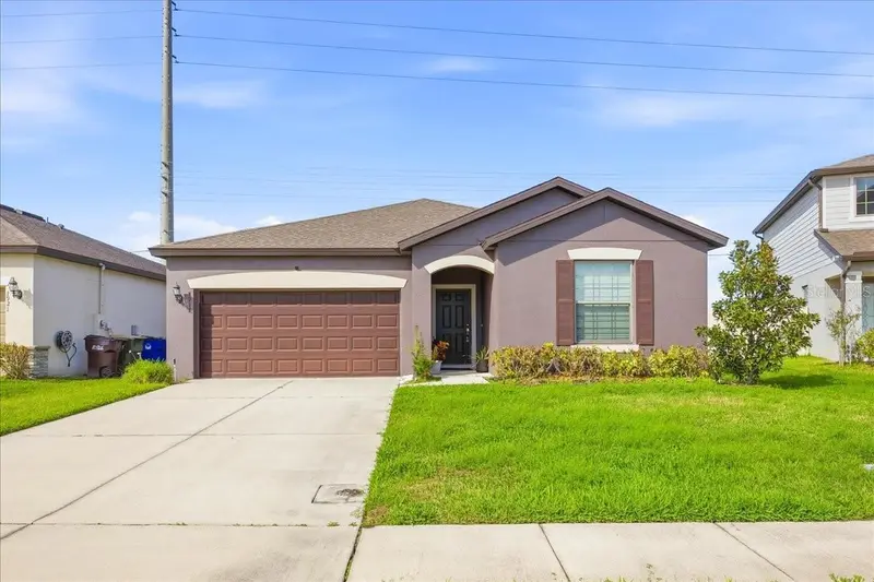 1917 Cayman Cove Cir, FL