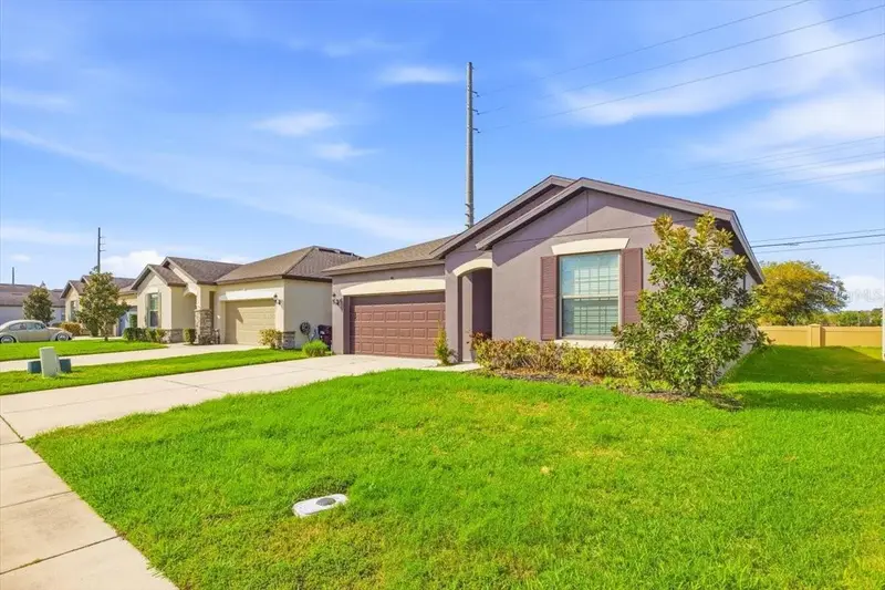1917 Cayman Cove Cir, FL