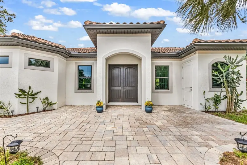 24581 Tangerine Ave, FL
