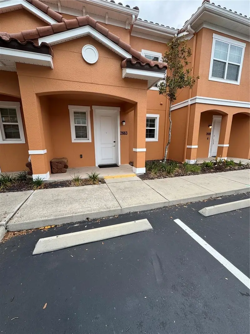 2663 Roadster Ln, FL