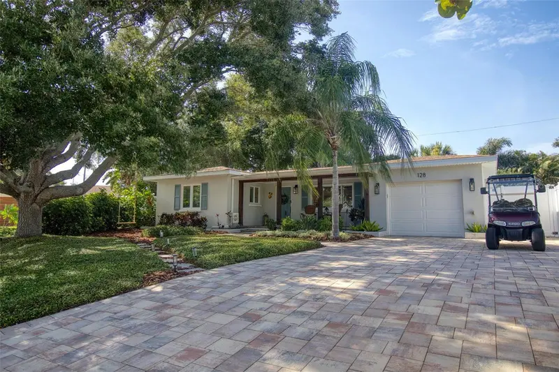 128 Edgewater Ter, FL