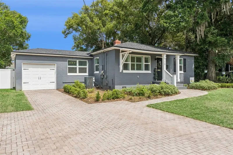 719 Warwick Pl, FL