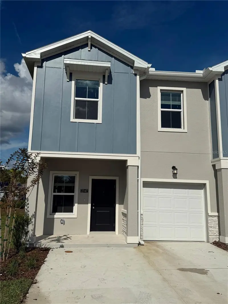 2747 Skyline Loop, FL