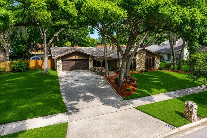 4299 Briar Oaks Cir, FL