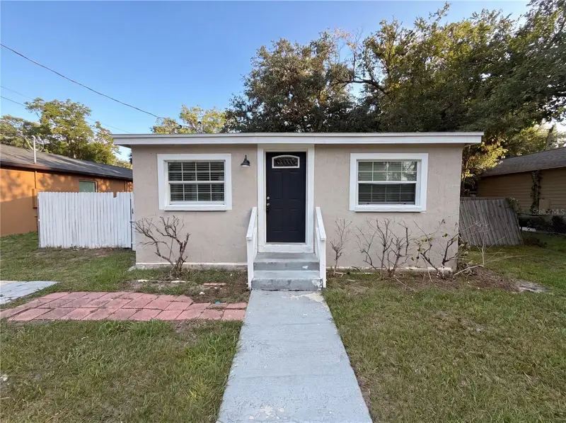 1506 W 16th St, FL