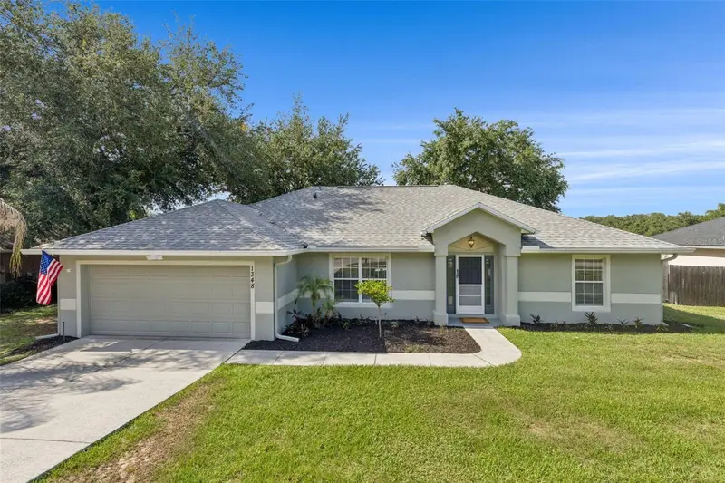 1348 Golden Pond Dr, FL
