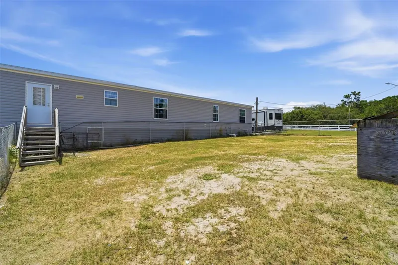 7242 Black Rd, FL