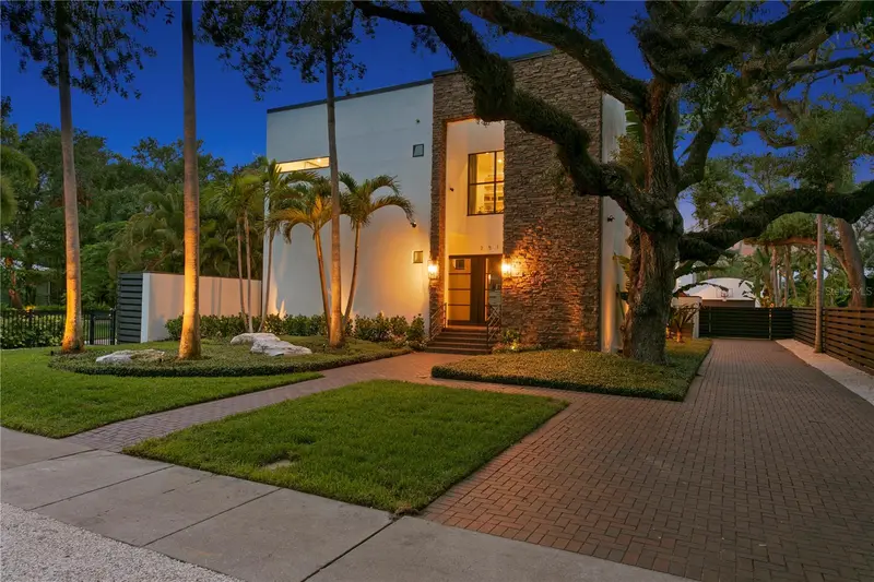 2515 W Shell Point Rd, FL