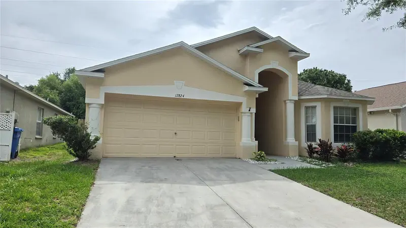 12824 Kings Lake Dr, FL