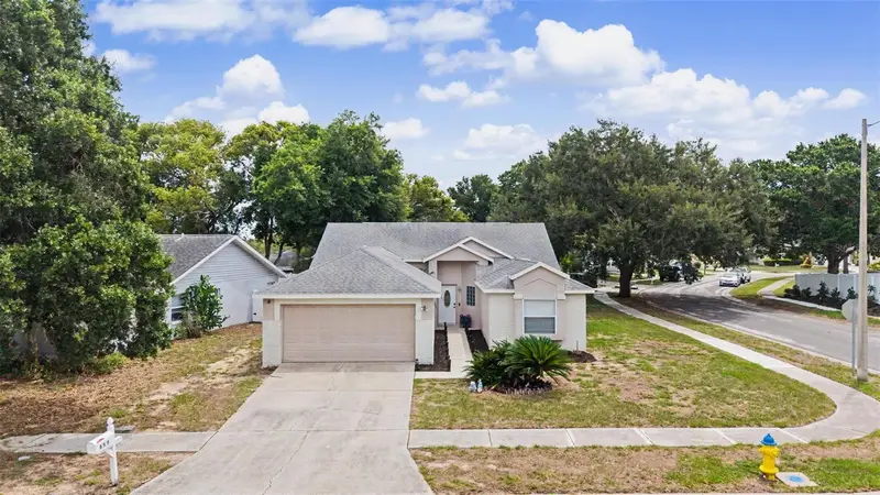 655 Sand Ridge Dr, FL