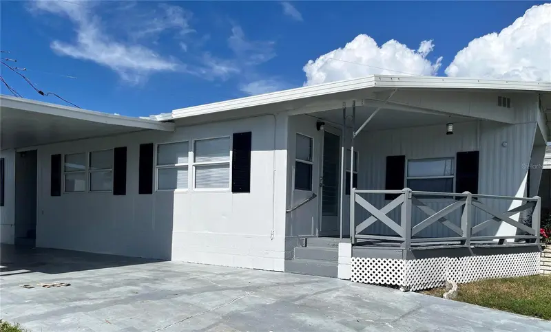 207 51st Avenue Plz W #3, FL