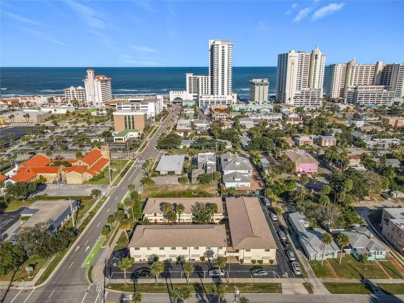 400 Oakridge Blvd #21, FL
