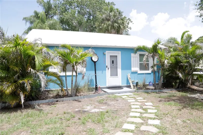 1999 N Betty Ln, FL