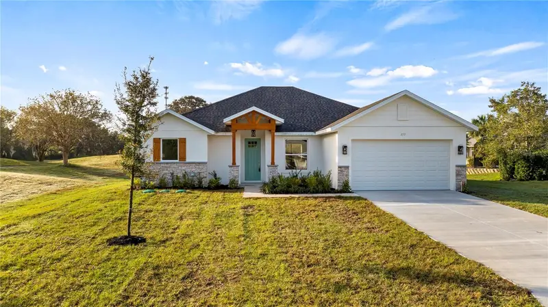 577 Dowling Cir, FL