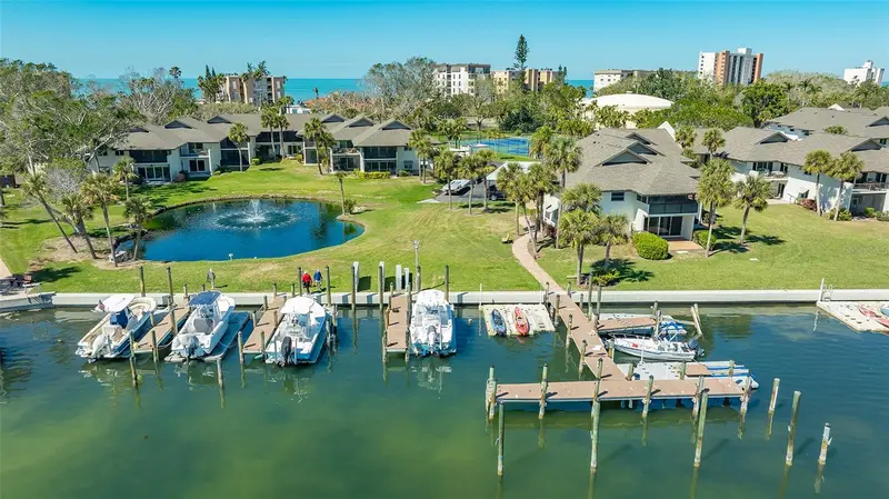 4234 Gulf Of Mexico Dr #M1, FL