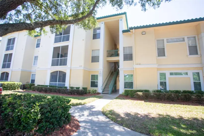 8812 Dunes Ct #305, FL