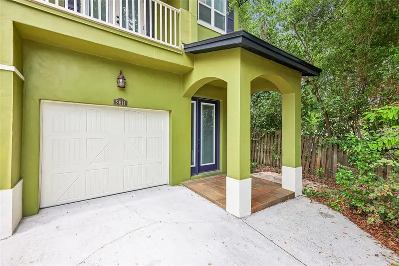 2611 E Jefferson St #4, FL