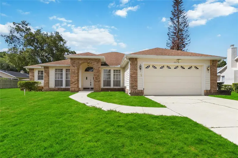 1572 Hunters Stand Run, FL