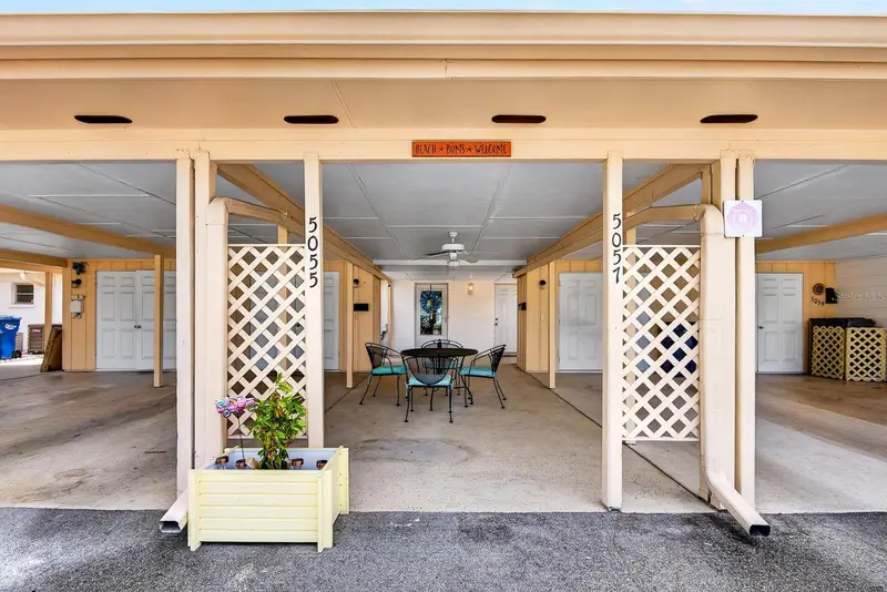 5055 Live Oak Cir #5055, FL