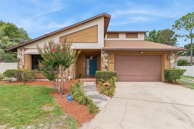 6006 Scots Pine Ct, FL