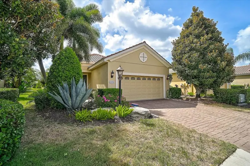 14326 Stirling Dr, FL