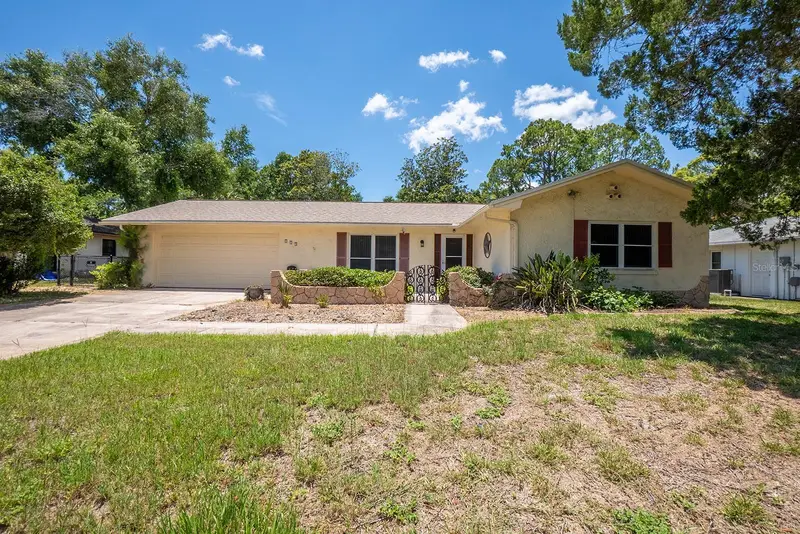 113 Farragut Dr, FL