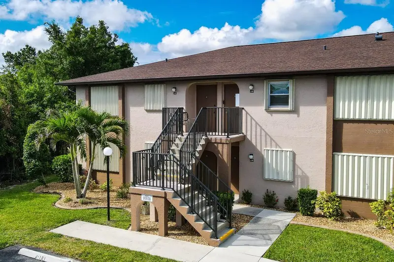 25100 Sandhill Blvd #J-201, FL