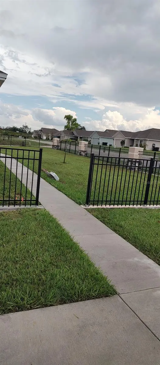 524 Central Ridge Ln, FL